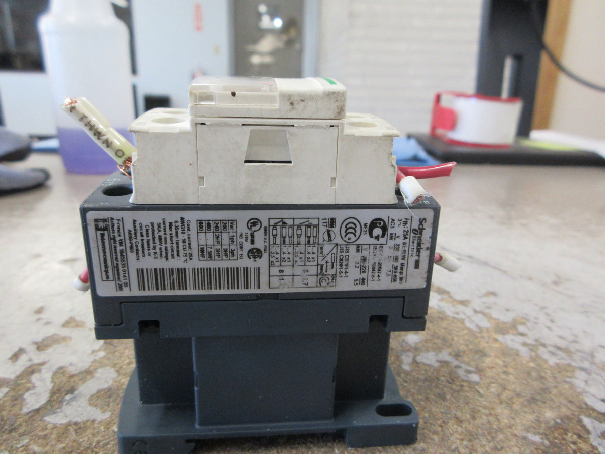 Schneider Electric Contactor LC1D12 120V Coil 25A 600V Used
