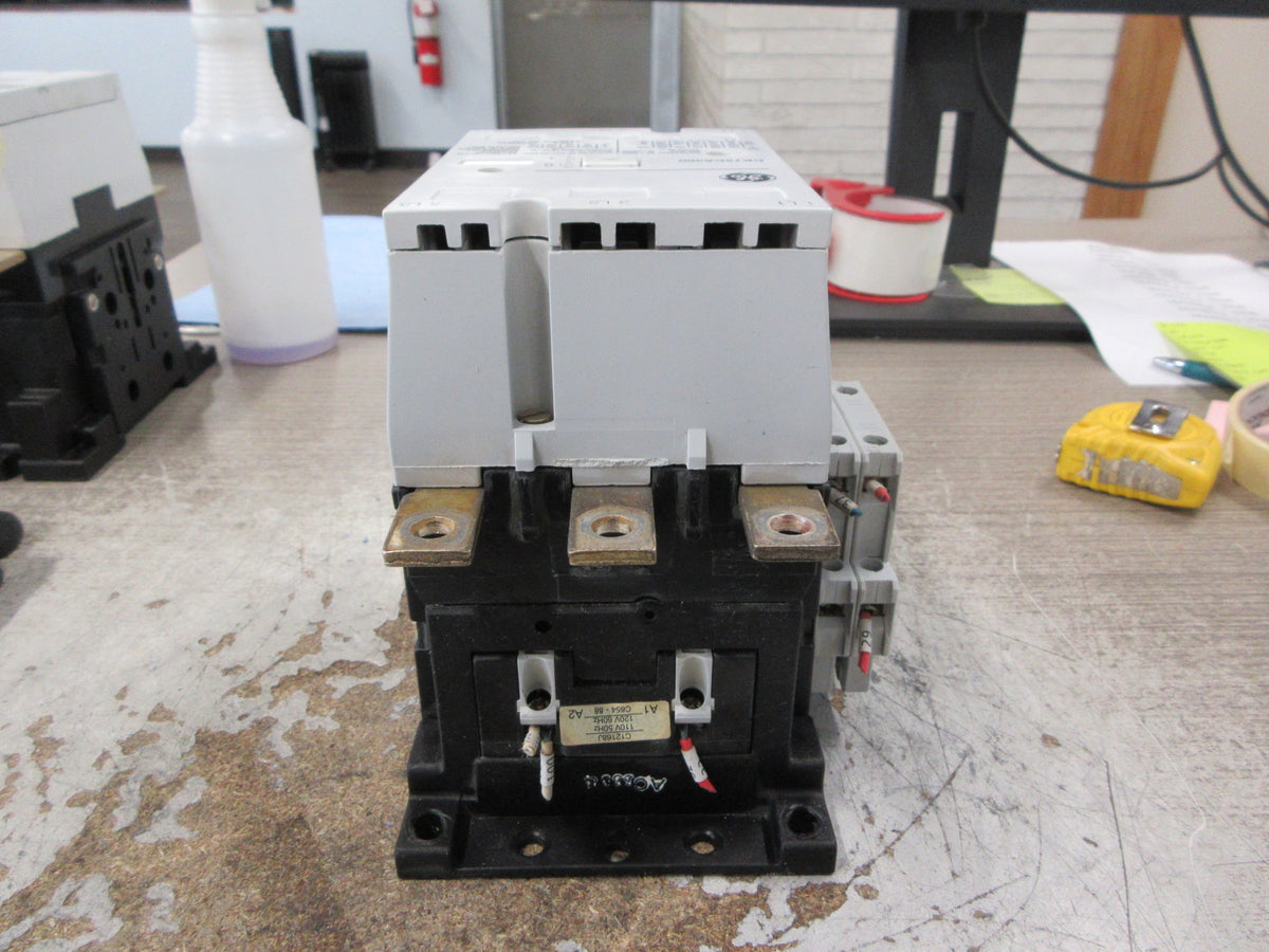 GE Contactor CK75CA300 120V Coil 156A 600V 50/60Hz (2) Aux Contact Used