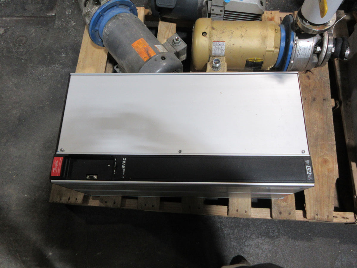 Danfoss VLT 6000 AC Drive 178B4811 100HP 3Ph Used