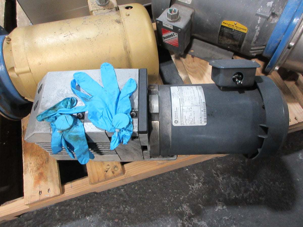Leybold D8B Trivac Vacuum Pump 91256-2 8 m3/h 1HP 1725RPM 200-230/460V 3Ph Used