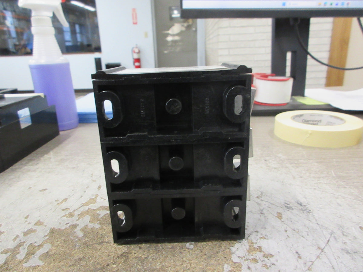 Ferraz Shawmut Power Distribution Block 66263 600V 3P Used