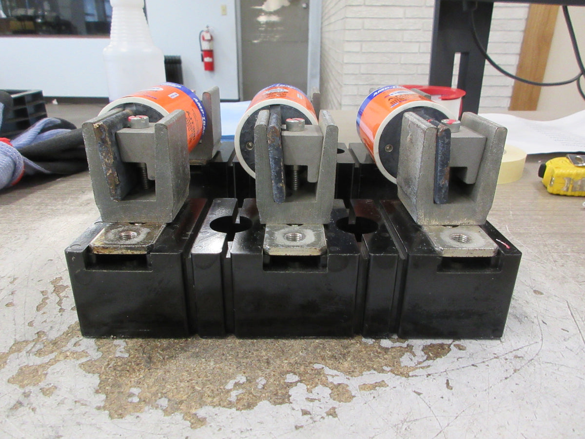 Allen-Bradley Fuseholder 4012056903 400A 600V 3P (3) 300A Fuses Used