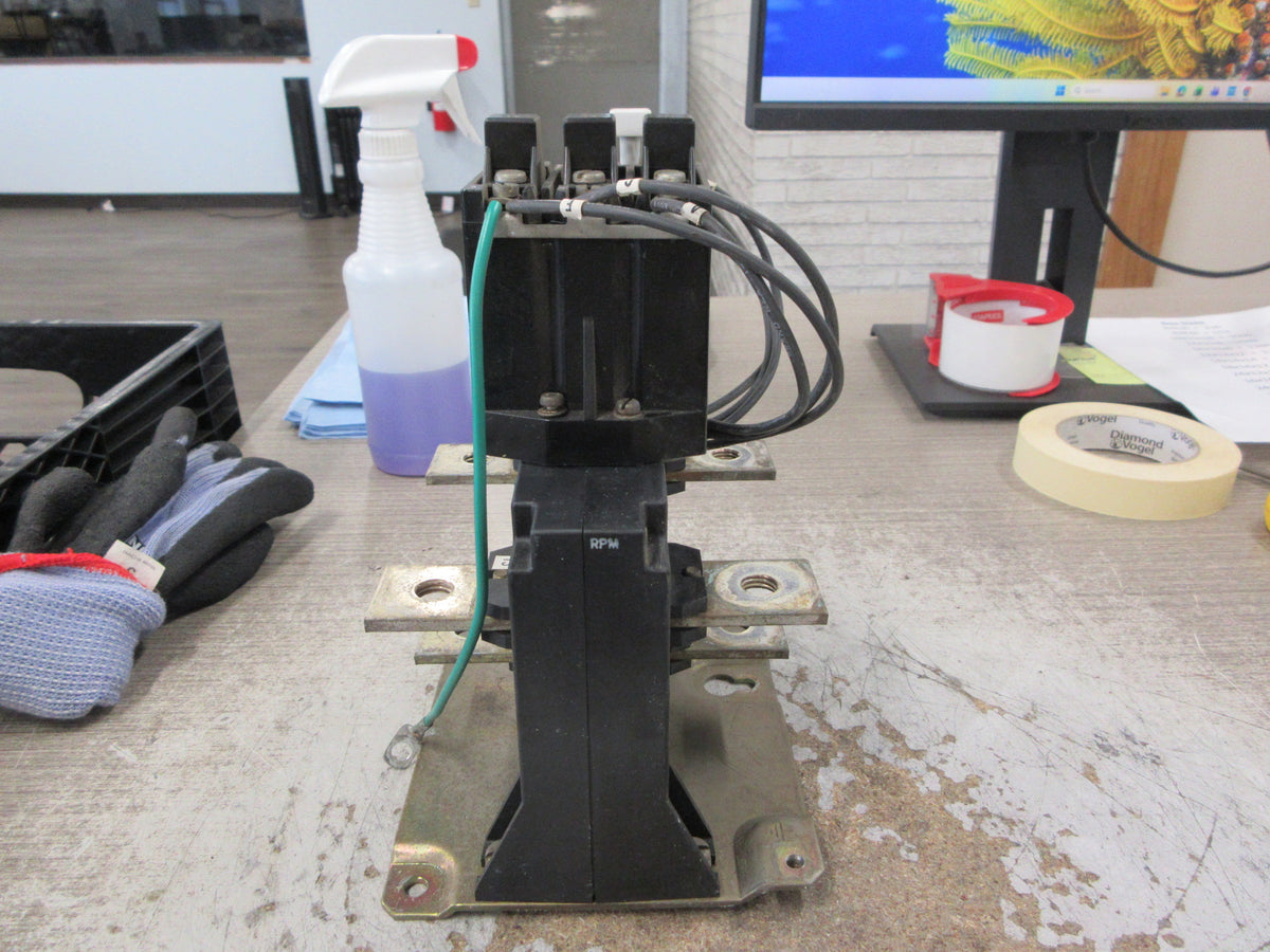 Allen-Bradley Overload Relay 592-TPD300 Ser. A 304A Max Ratio 300:5A 600V Used
