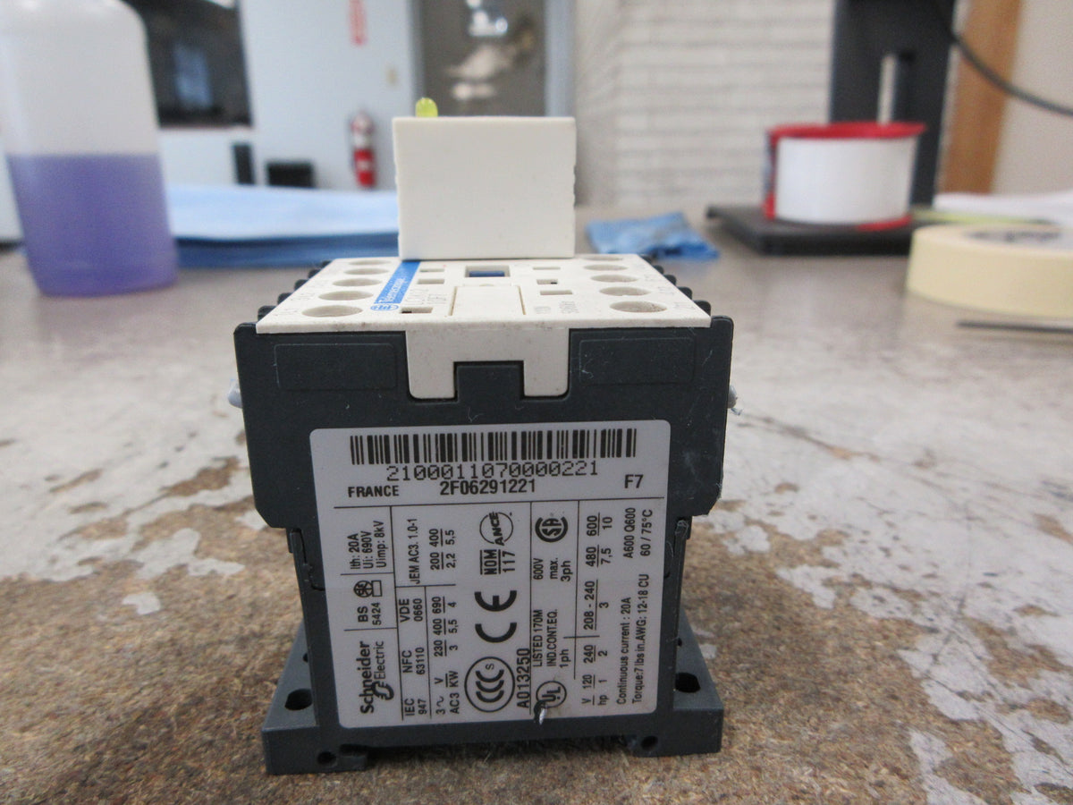 Telemecanique Contactor LC1K12 10F7 110 V Coil 20 A 600 V Used