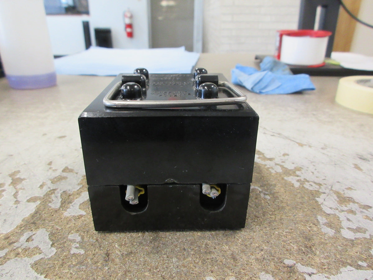 GE Fuse Pullout Switch CLF 30A 600V 2P (2) 6A Fuses Used