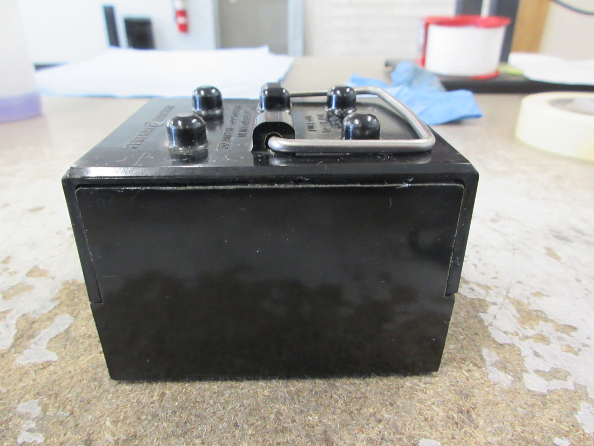 GE Fuse Pullout Switch CLF 30A 600V 2P (2) 6A Fuses Used