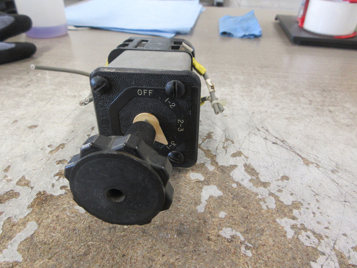 GE Type SPM Rotary Switch 10AA004 Used