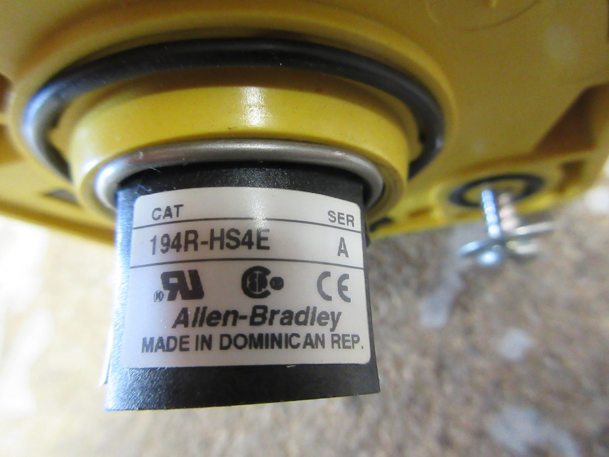 Allen-Bradley Operating Handle 194R-HS4E Ser. A Used