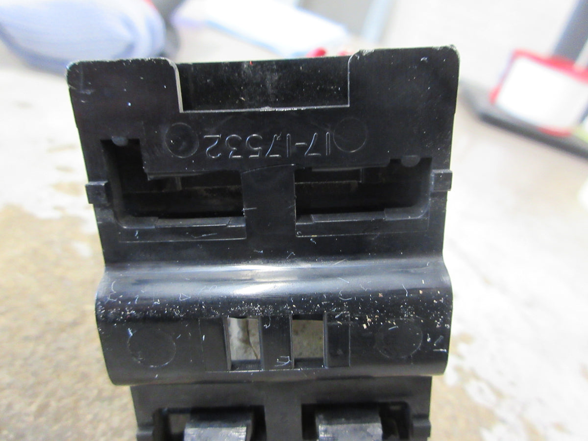 Cutler-Hammer Type CR Relay MD20CR31 480V Coil *Broken DIN-Rail Mount* Used