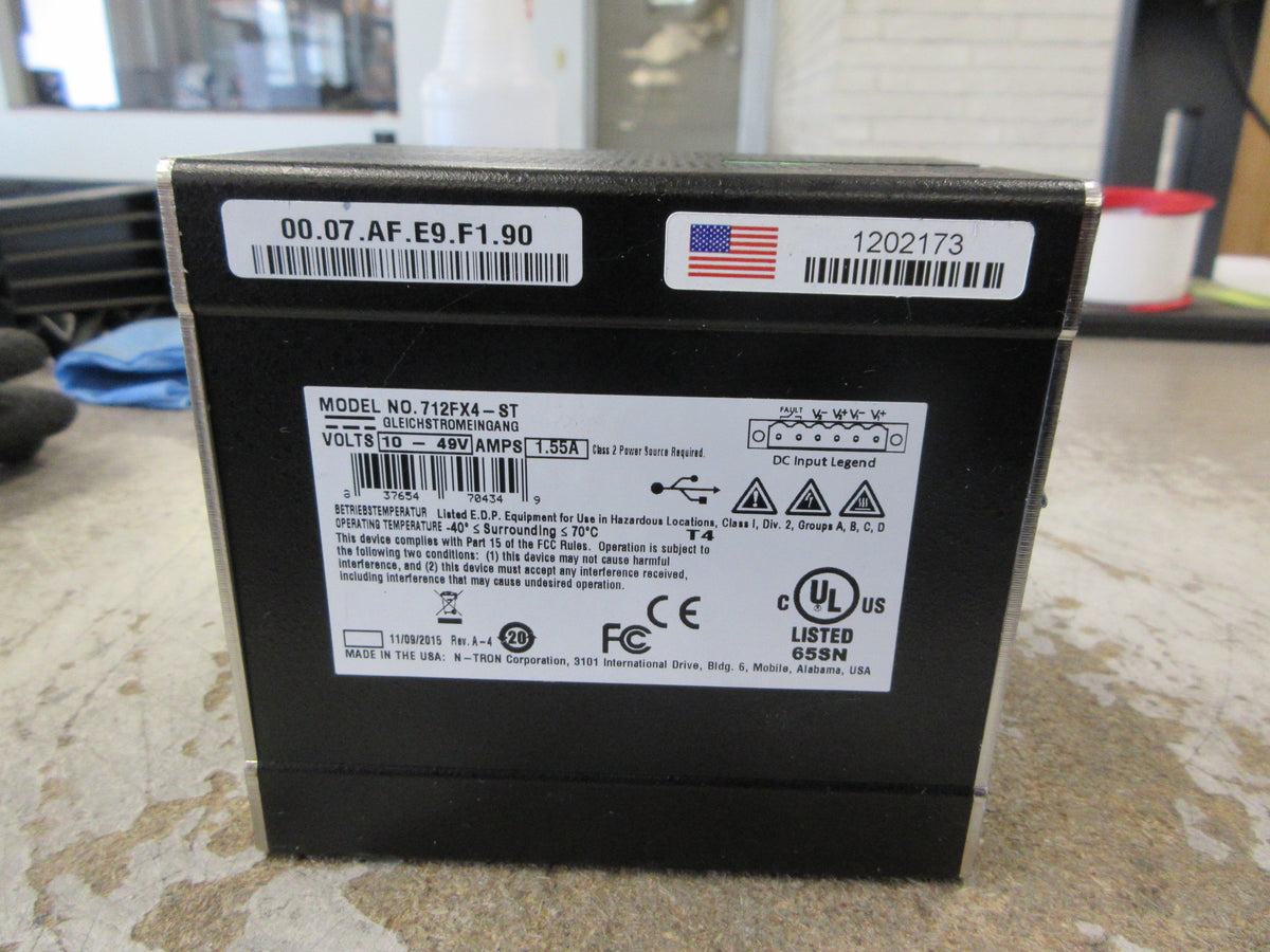 N-Tron Industrial Ethernet Switch 712FX4-ST 12-Port / (4) FX 10-49VDC Used