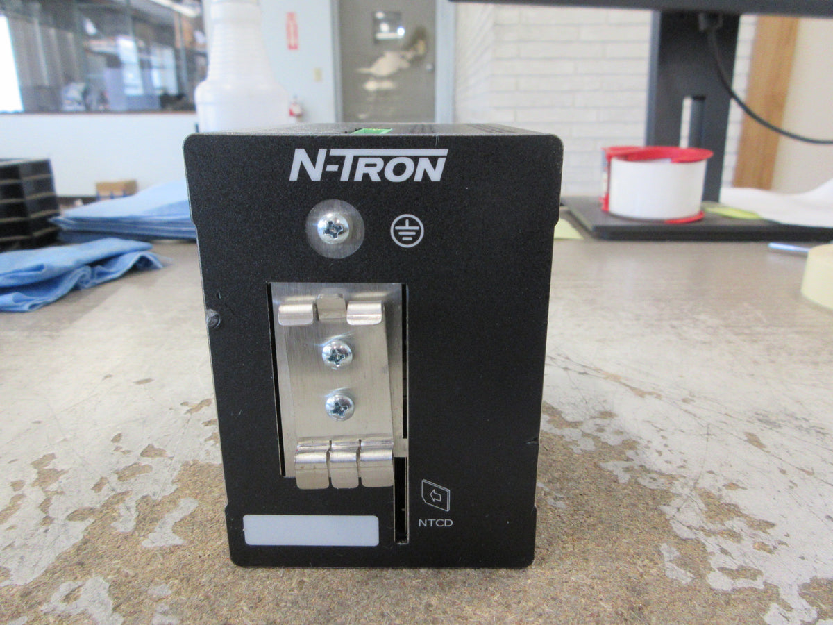 N-Tron Industrial Ethernet Switch 712FX4-ST 12-Port / (4) FX 10-49VDC Used