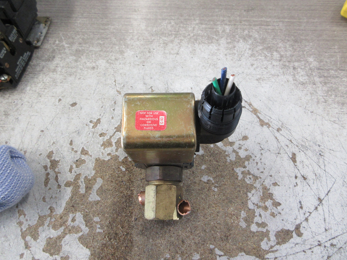 Sporlan Solenoid Valve E9S240 300 PSI MOPD 500 PSI MRP Used