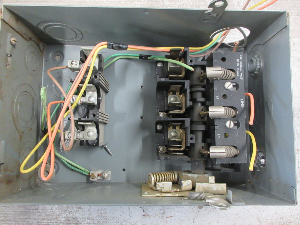 GE Fusible Safety Switch/Disconnect TH3361 30A 600V 3P Used