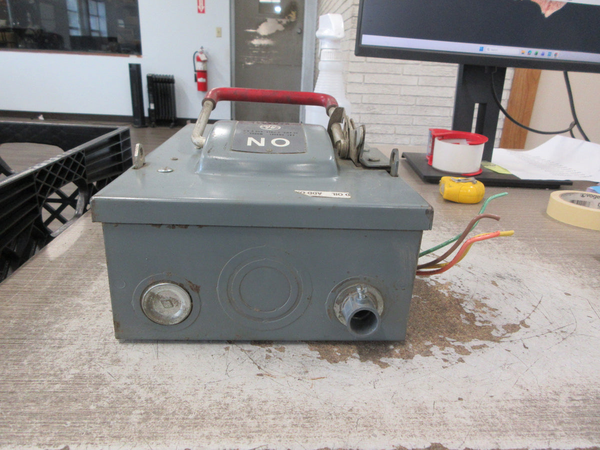 GE Fusible Safety Switch/Disconnect TH3361 30A 600V 3P Used
