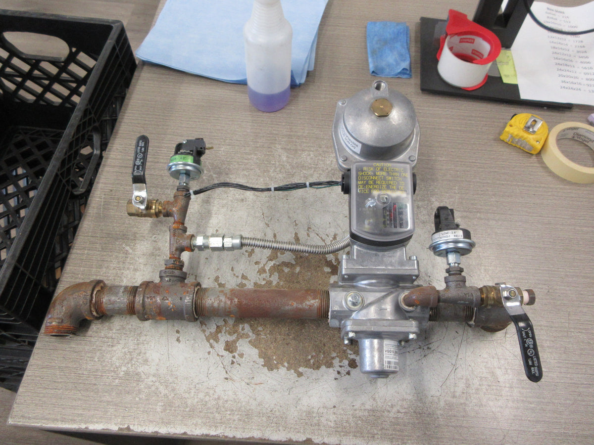 Siemens Gas Valve SKP25.011U1 110-120V 50/60Hz 5-140°F Used