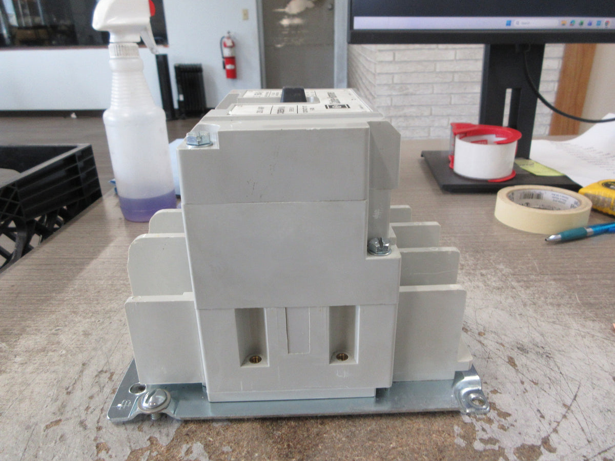 Cutler-Hammer Contactor C825KN10 Ser. A2 120V Coil 200A 600V 3Ph Used