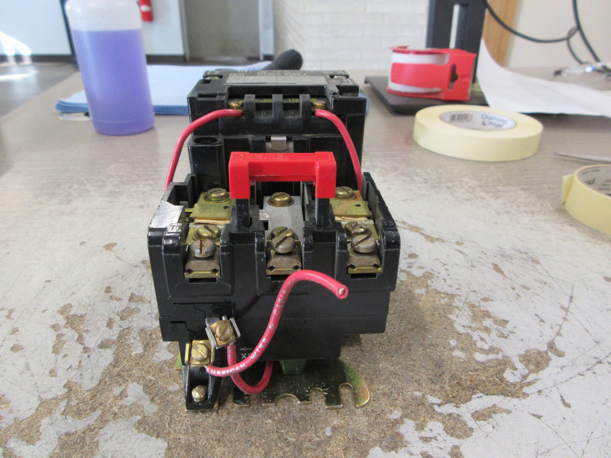 Square D Size 1 Starter 8536 SCO -3 S Ser. A 120V Coil 600 V Used