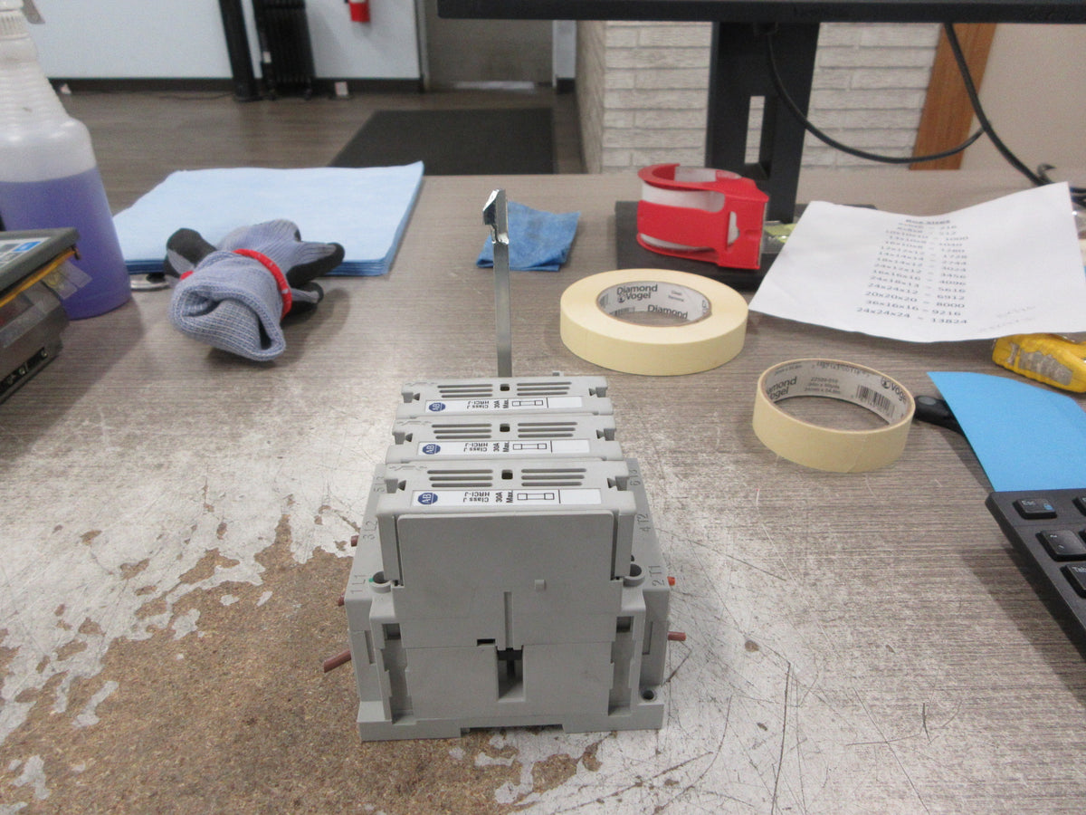 Allen-Bradley Fusible Disconnect Switch 194R-J30-1753 Ser. A 30A 600V 3P Used