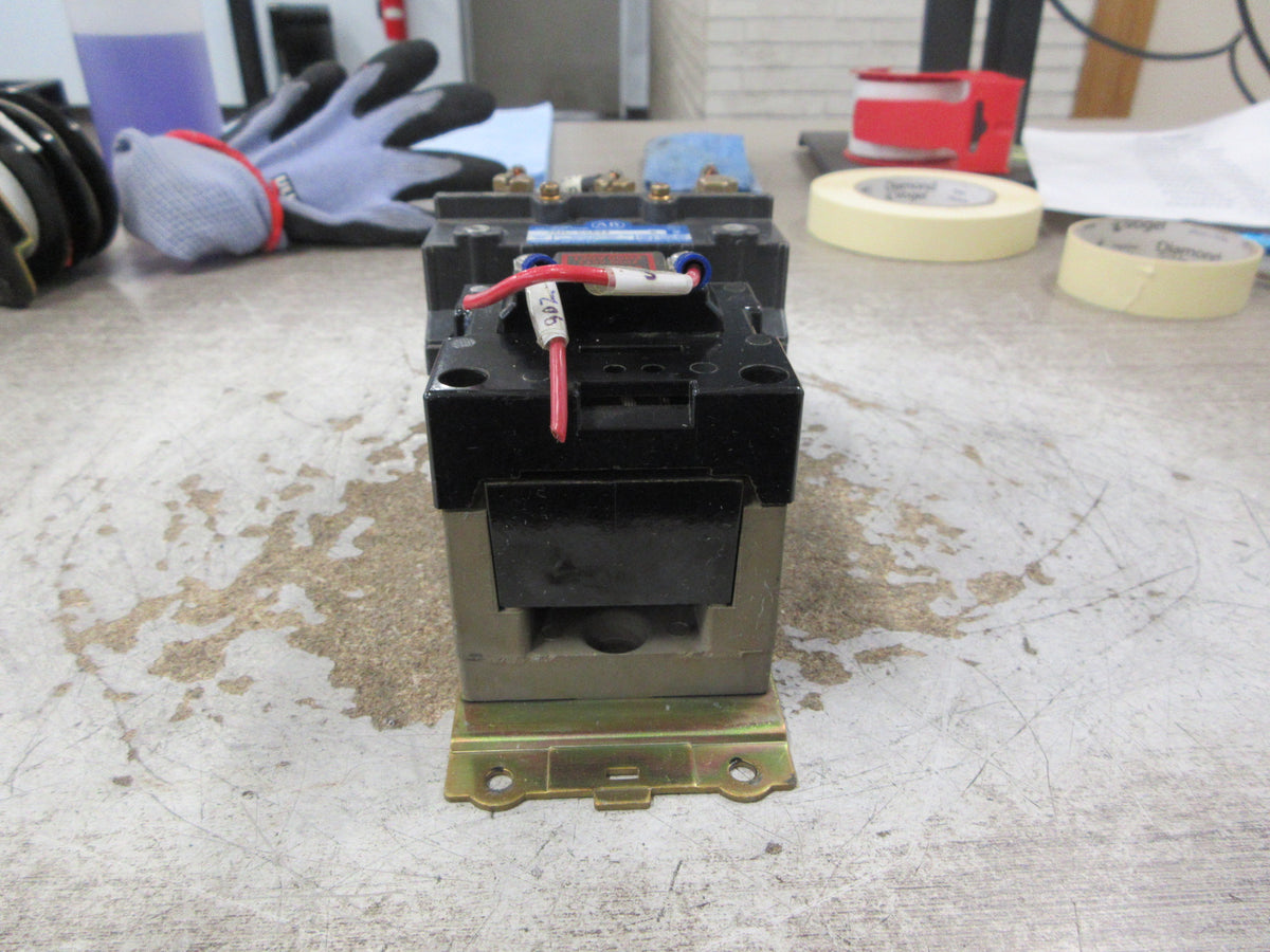 Allen-Bradley Lighting Contactor 702L-COD93 Ser. K 120V Coil 60A 600V Used