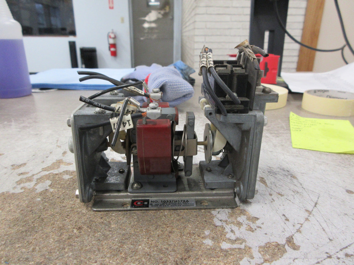 Cutler-Hammer Pneumatic Timing Relay 10337H178A 120V Coil 600V Used