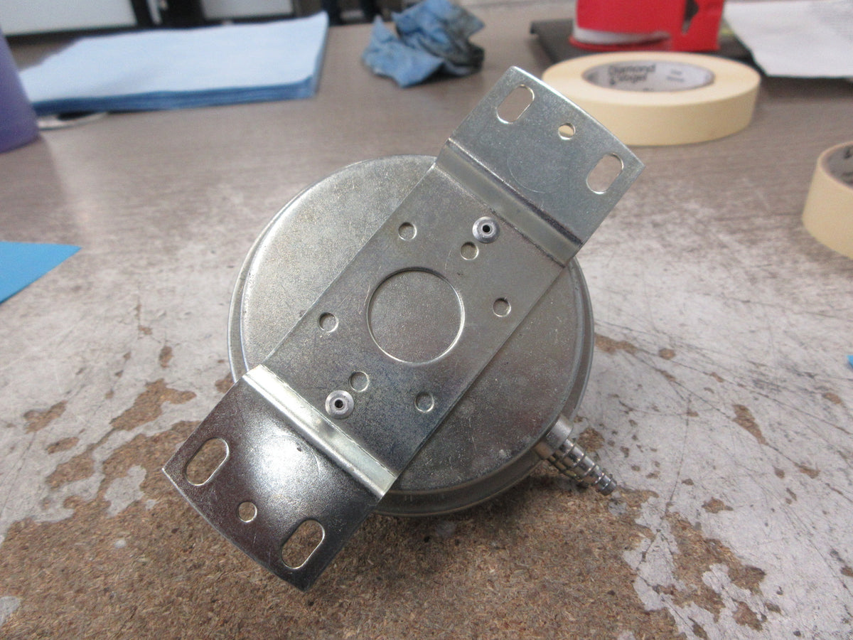 Liebert Filter Clog Switch 128199P1 Model #: RFS-4100-003 Used