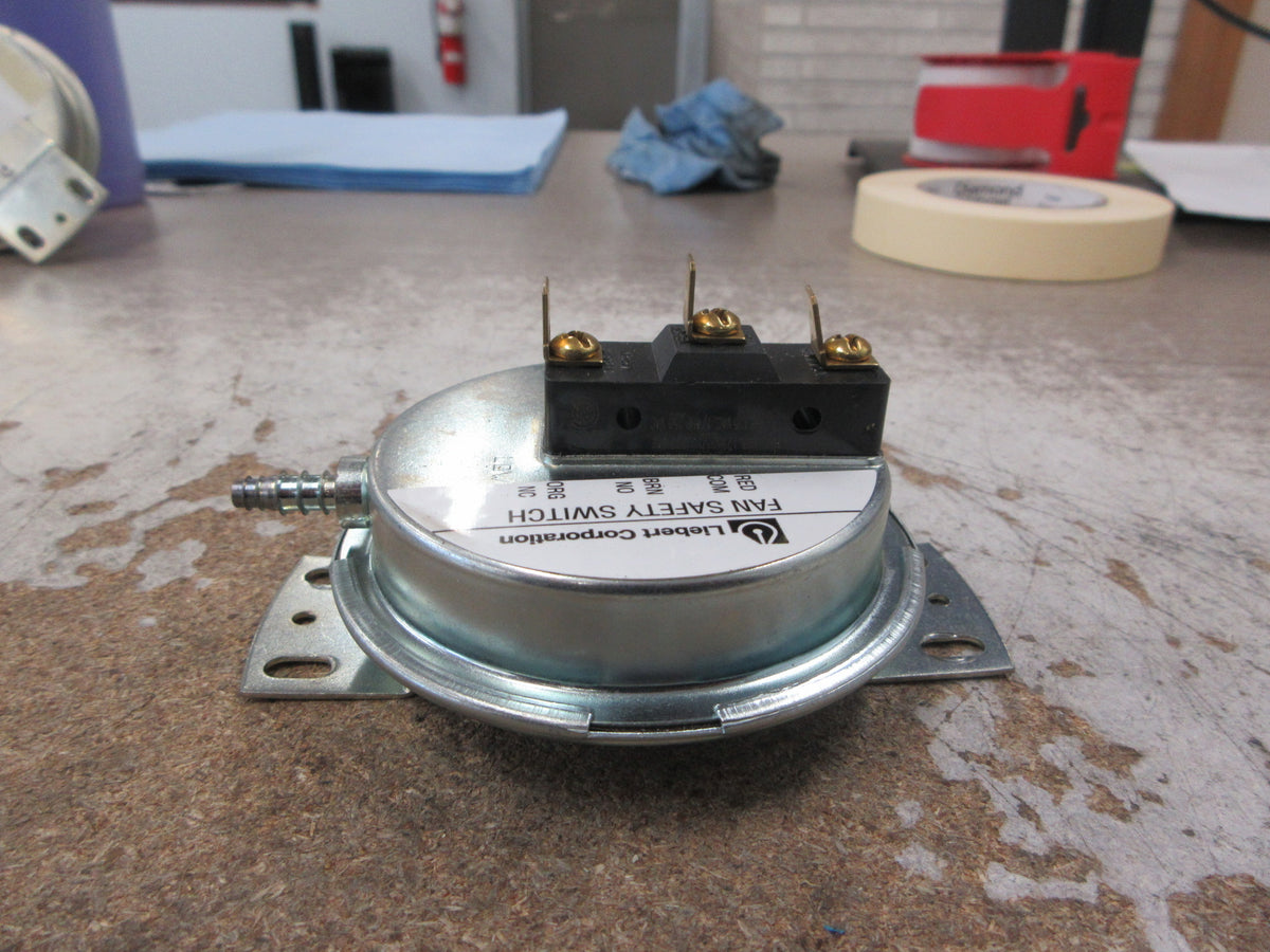 Liebert Fan Safety Switch B02-0190 Model #: RFS-4200-004 Used