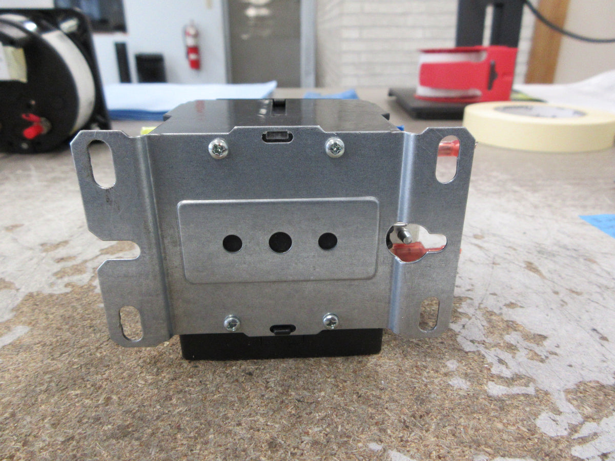 Liebert Contactor E-0110 24V Coil 25A 600V W/Aux Contact Used