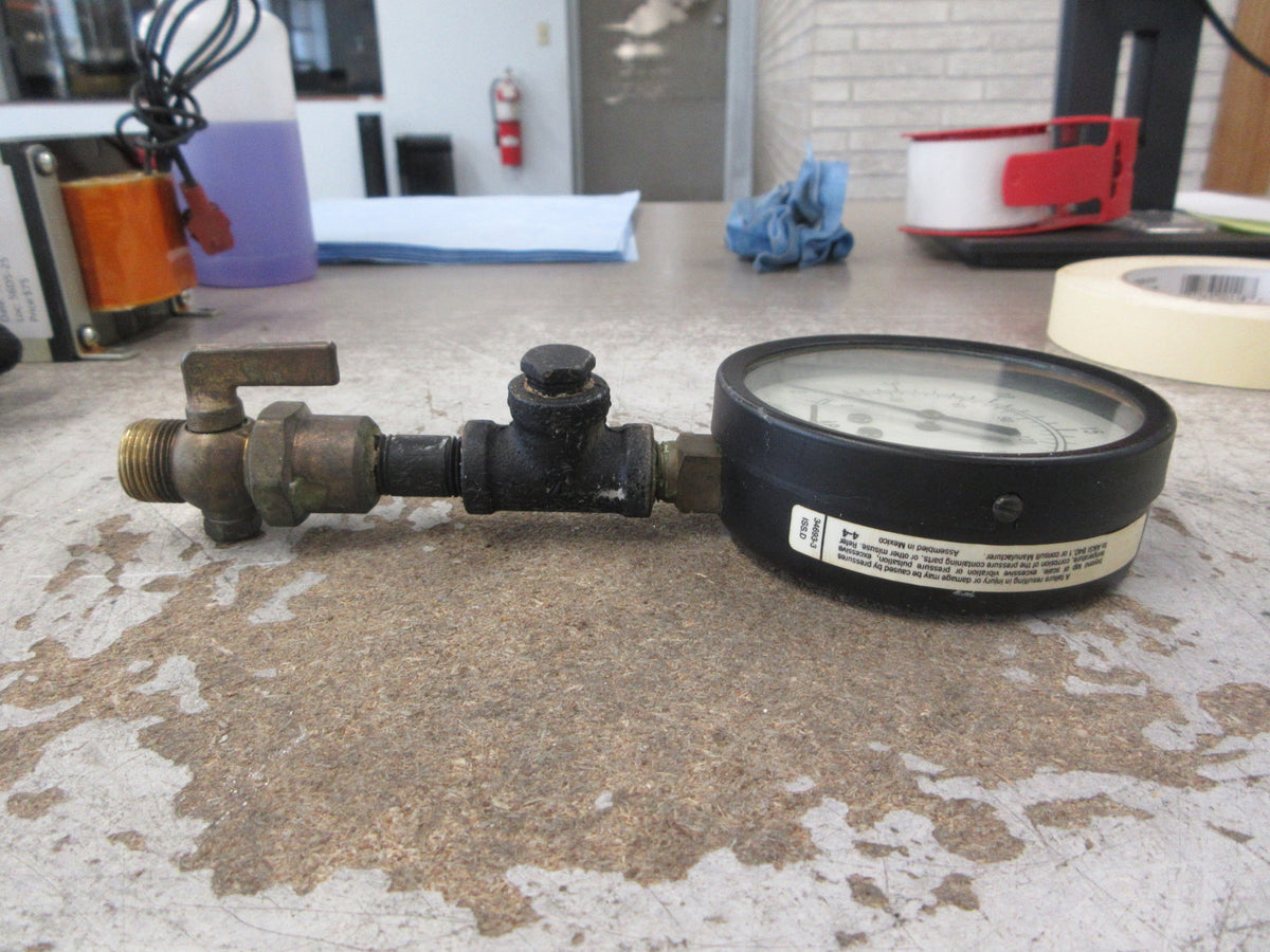 Marsh Pressure Gauge 34693-3 Iss. D Range: 0-30 PSI Used