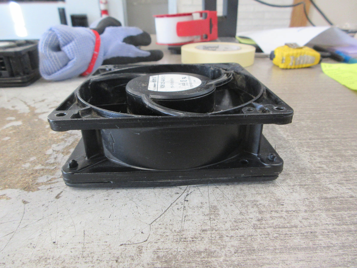 ebmpapst Axial Fan W2K121-AA15-13 115V 50/60Hz 18/17W (1) Grille Used