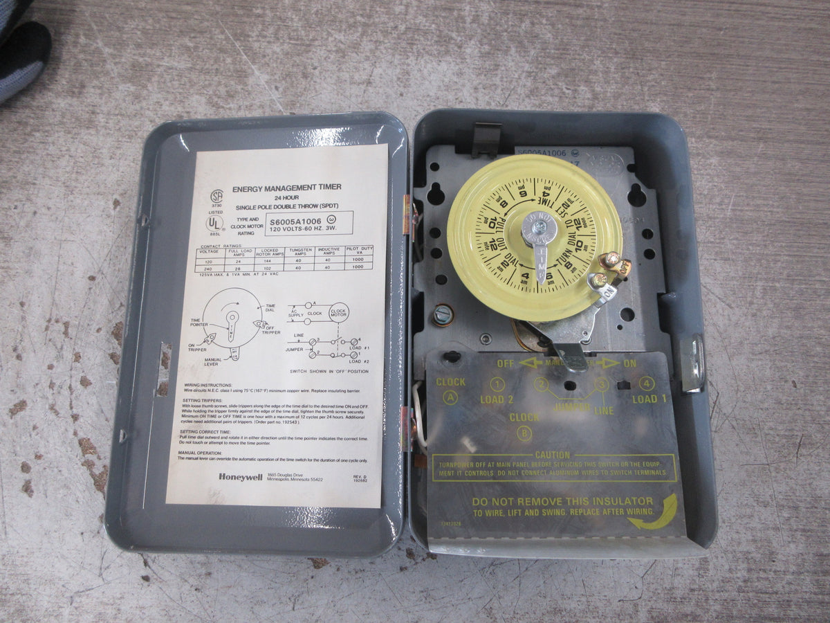 Honeywell Energy Management Timer S6005A1006 120V 60Hz 3W 24-Hour Used
