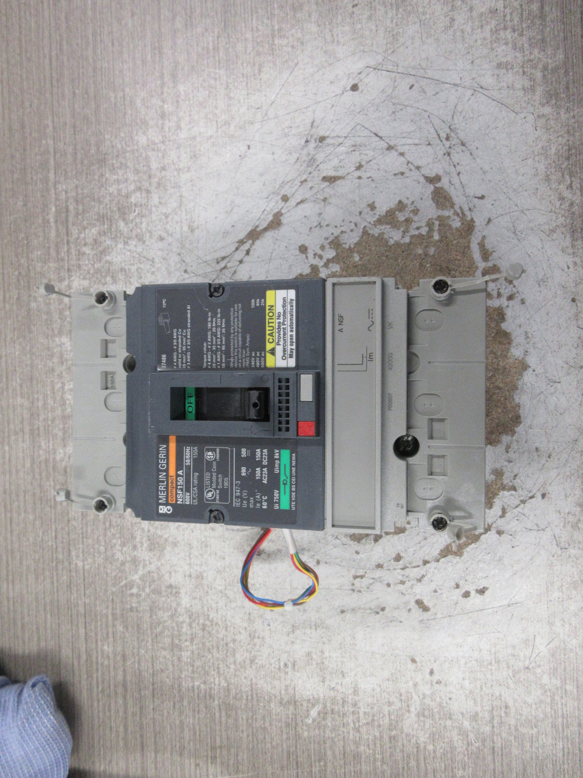 Merlin Gerin Circuit Breaker NSF150A 600V 150A 3P W/Mounting Base Used