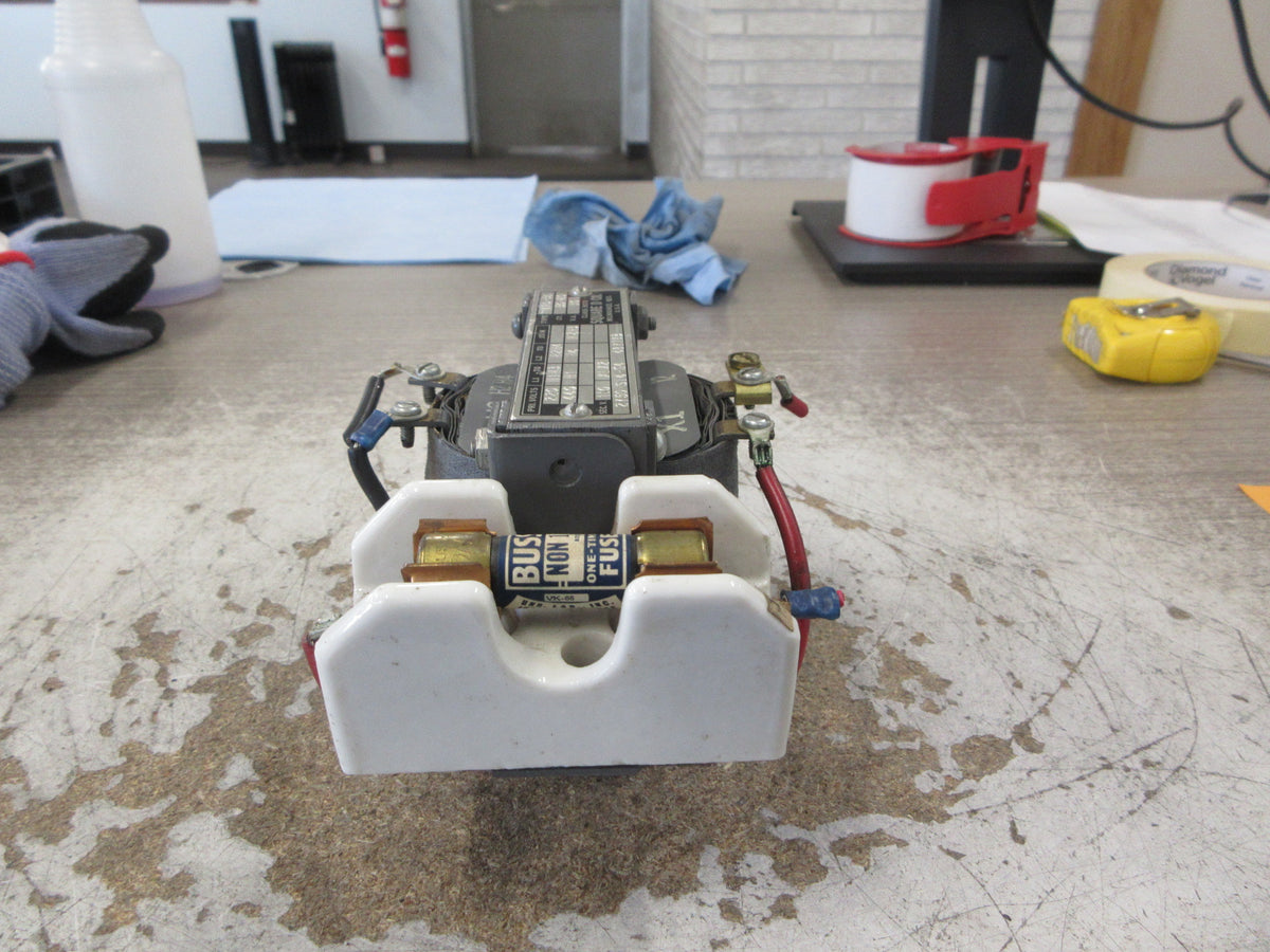 Square D Transformer 9070 AA0-50 50VA Pri: 220/440V Sec: 110V 50-60Hz Used