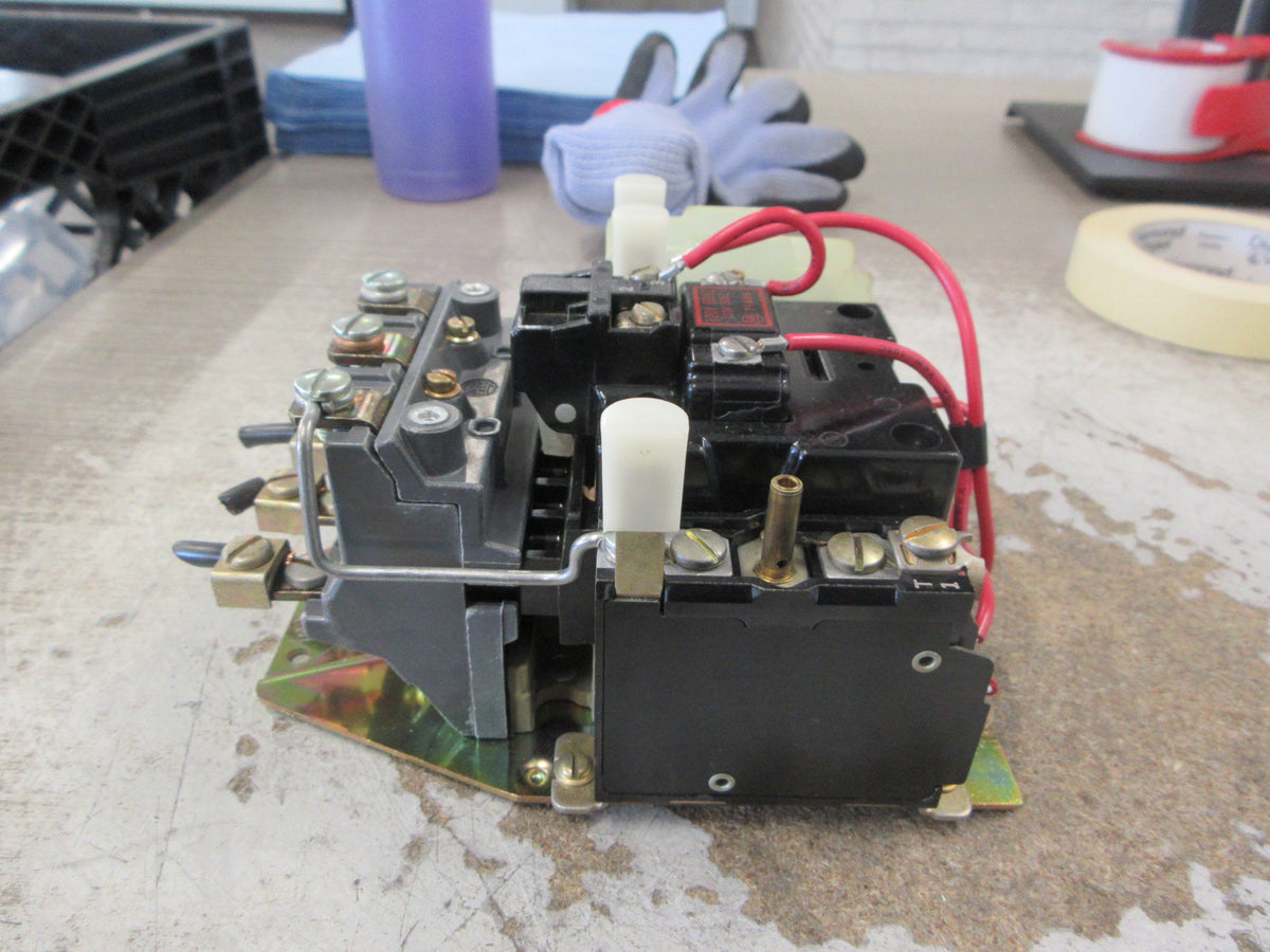 Allen-Bradley Size 1 Starter 709-BOB103 Ser. K 120V Coil Used