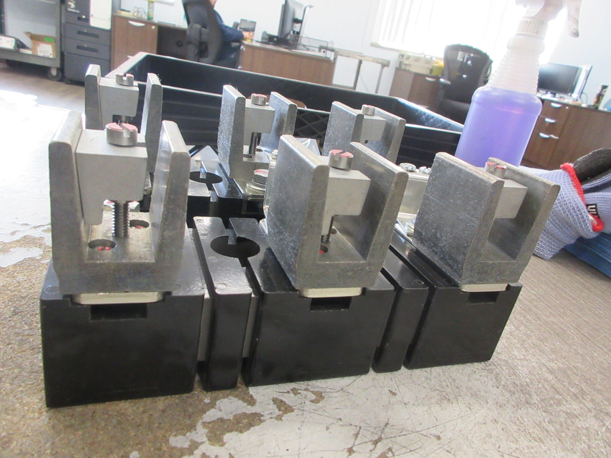 Allen-Bradley Fuseholder 4012056915 / 4012056903 400A 600V 3P *(1) Set* Used
