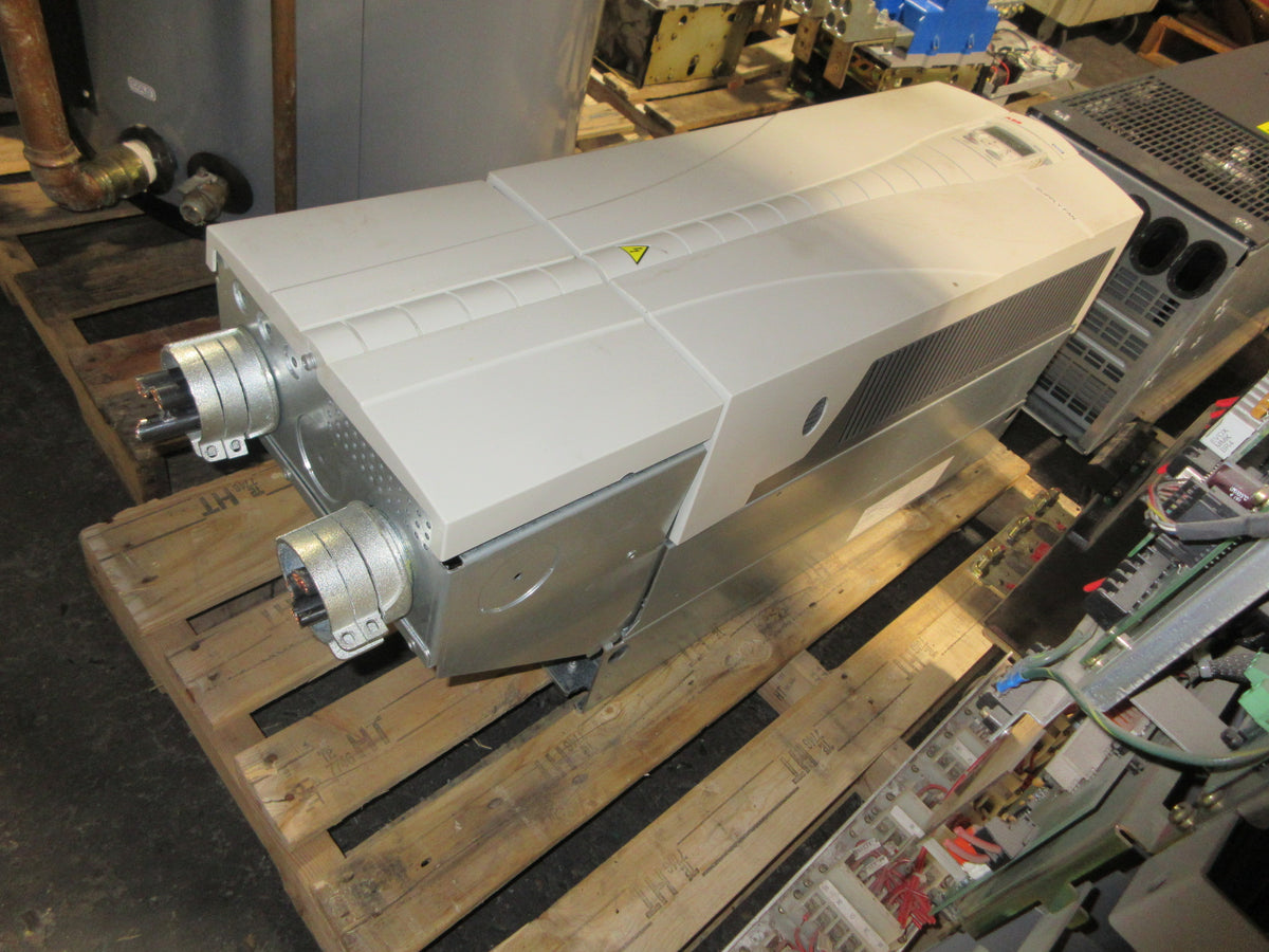 ABB ACH550 AC Drive ACH550-UH-178A-2 60HP Input: 3PH , 208-240VAC , 178A Used