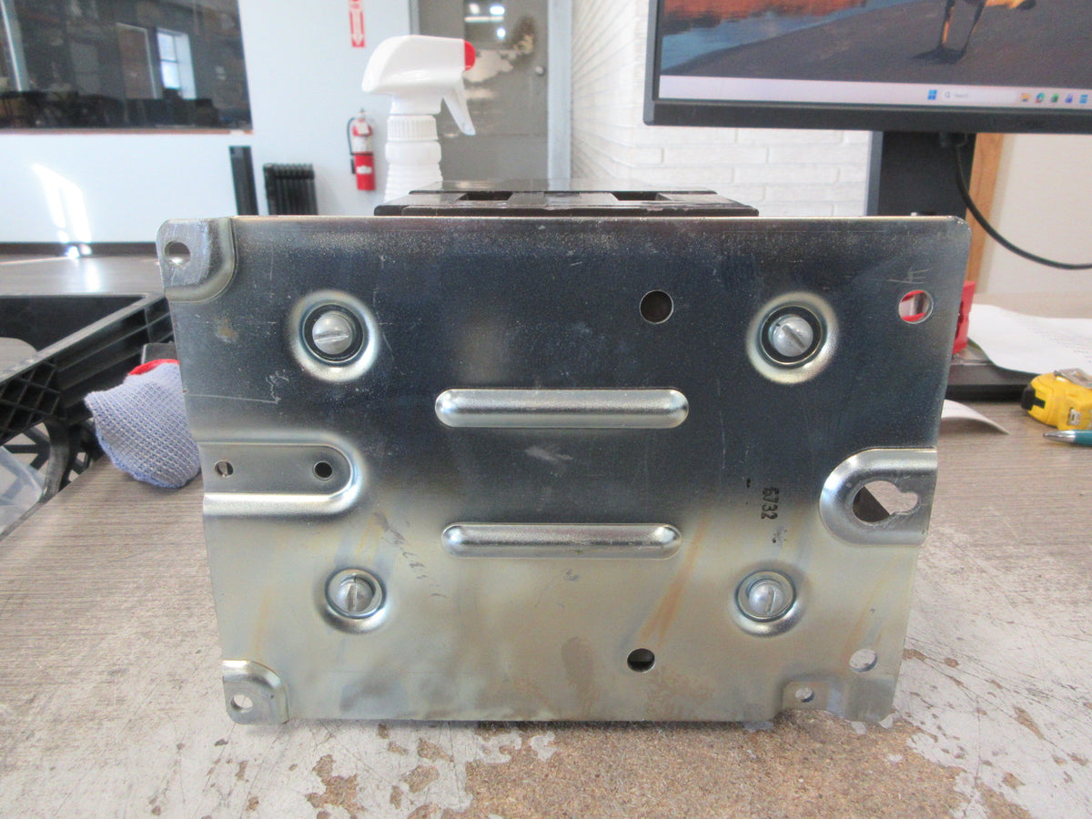 Cutler-Hammer Size 4 Contactor C10FN3 Ser. B1 120V Coil 135A 460/575V Used
