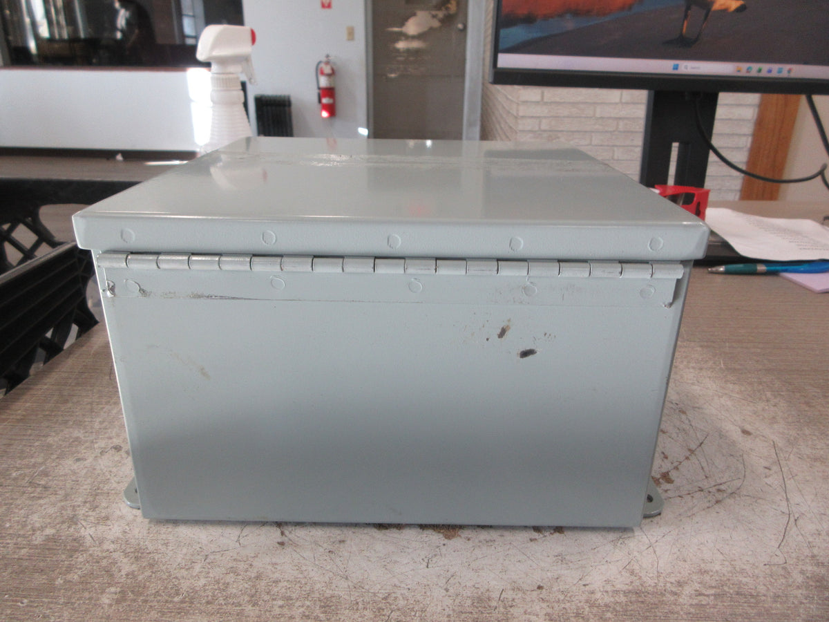 Cooper B-Line Type 12/13 Enclosure 10106-12CHC Size: 10"x10"x6 New Surplus