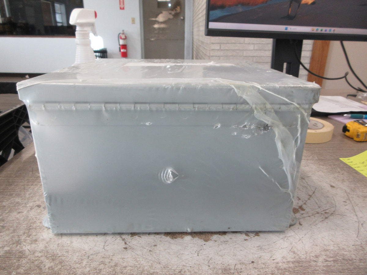 Cooper B-Line Type 12/13 Enclosure 10106-12CHC Size: 10"x10"x6 New Surplus