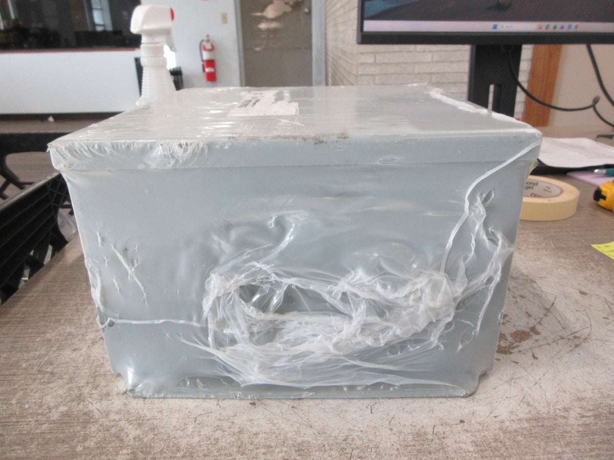 Cooper B-Line Type 12/13 Enclosure 10106-12CHC Size: 10"x10"x6 New Surplus