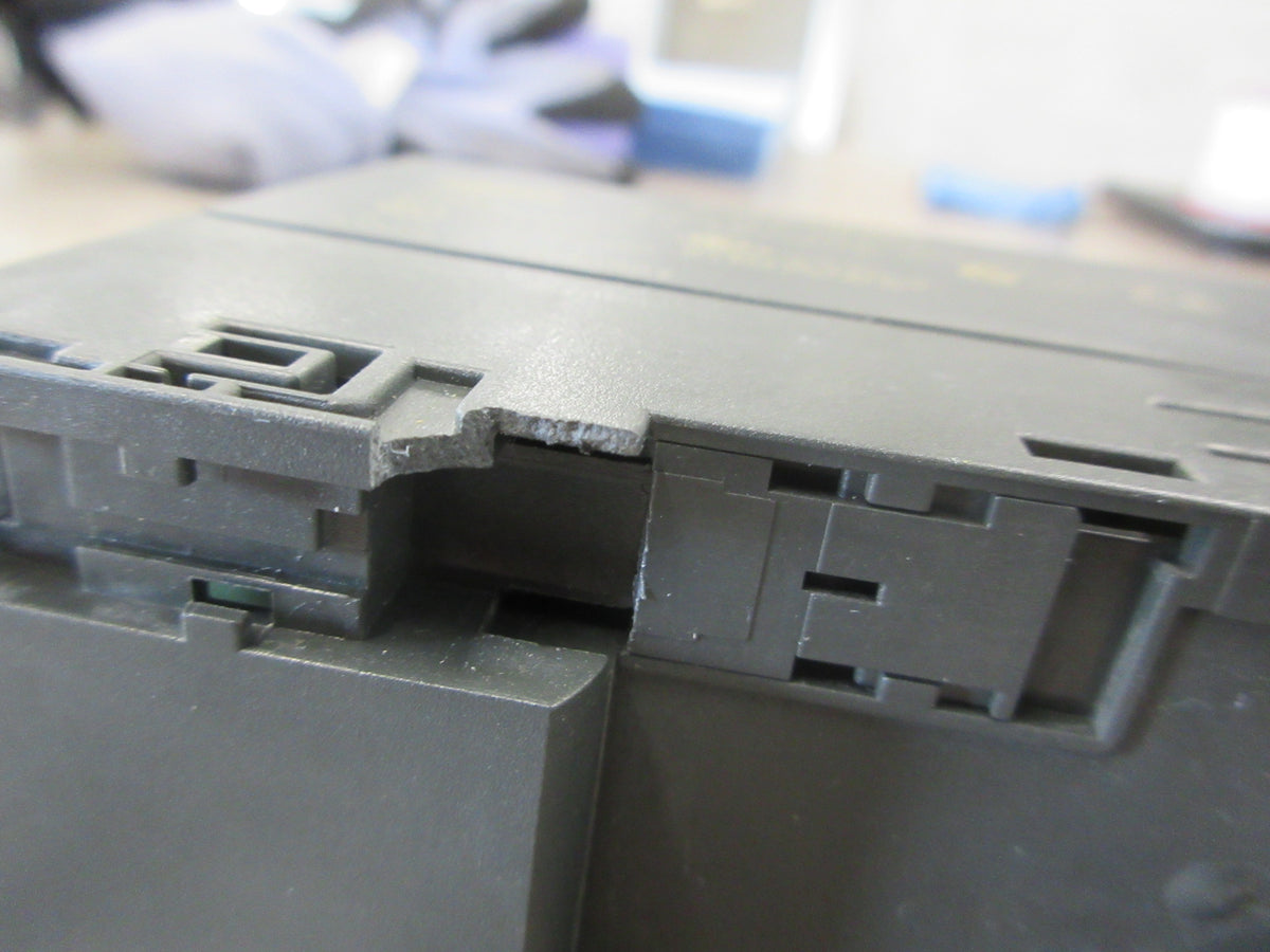Siemens Simatic S7 ET 200S Profibus-DP Interface Module 6ES7 151-1BA02-0AB0 Used