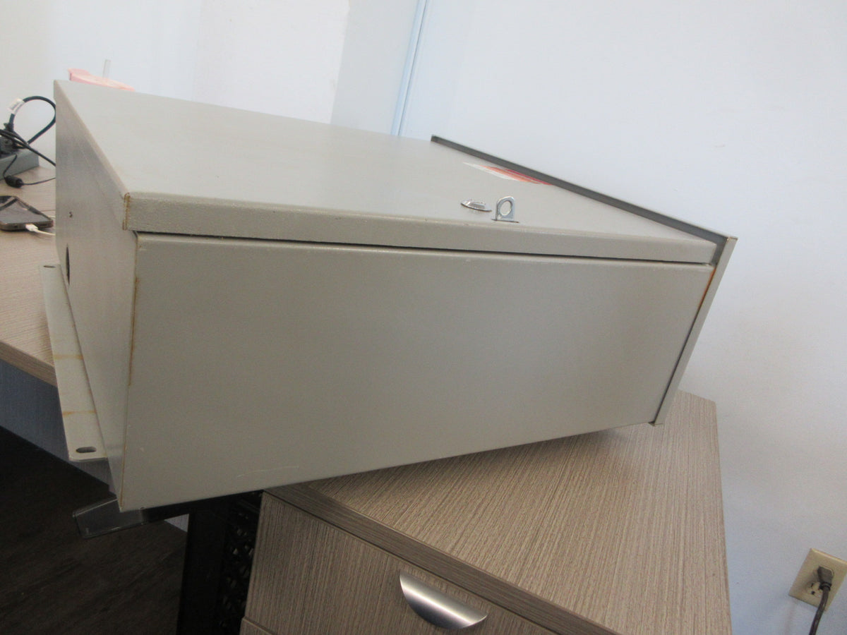 Hubbell Wiegmann 3R Enclosure RHC242408 Size: 24"x24"x8" Used