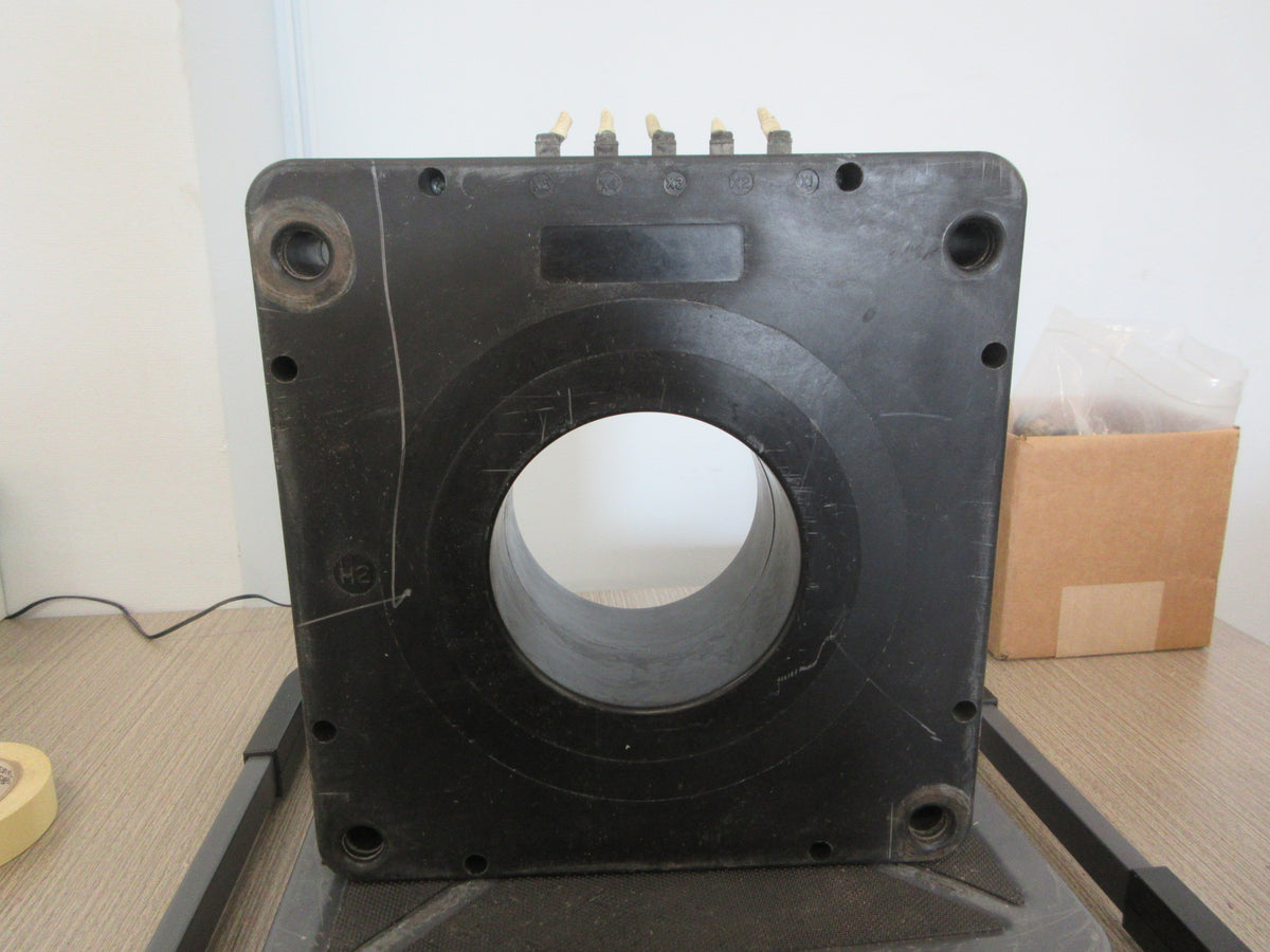 Square D Current Transformer 311-122-001 Ratio 1200:5A 600V 60Hz 10KV BIL Used