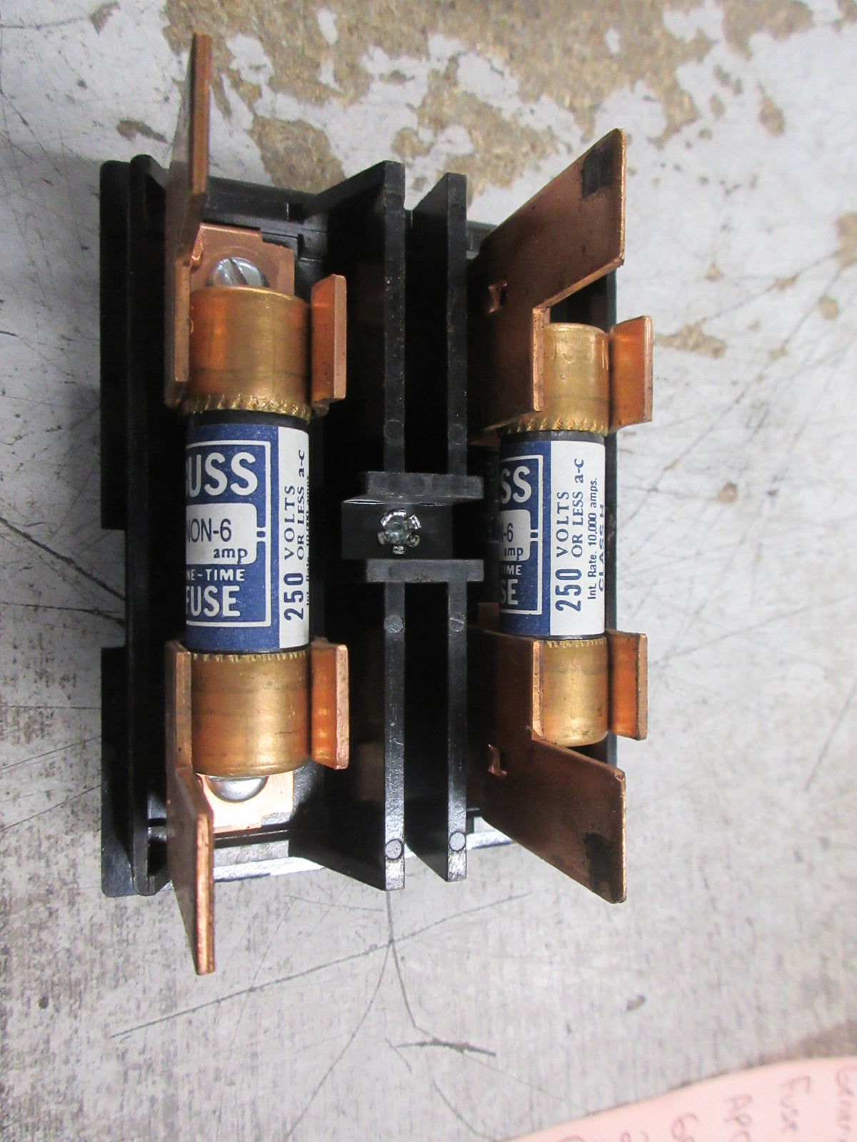 General Switch Co. Fuse Pullout Switch APO-60 60A 2P (2) 6A Fuses Used