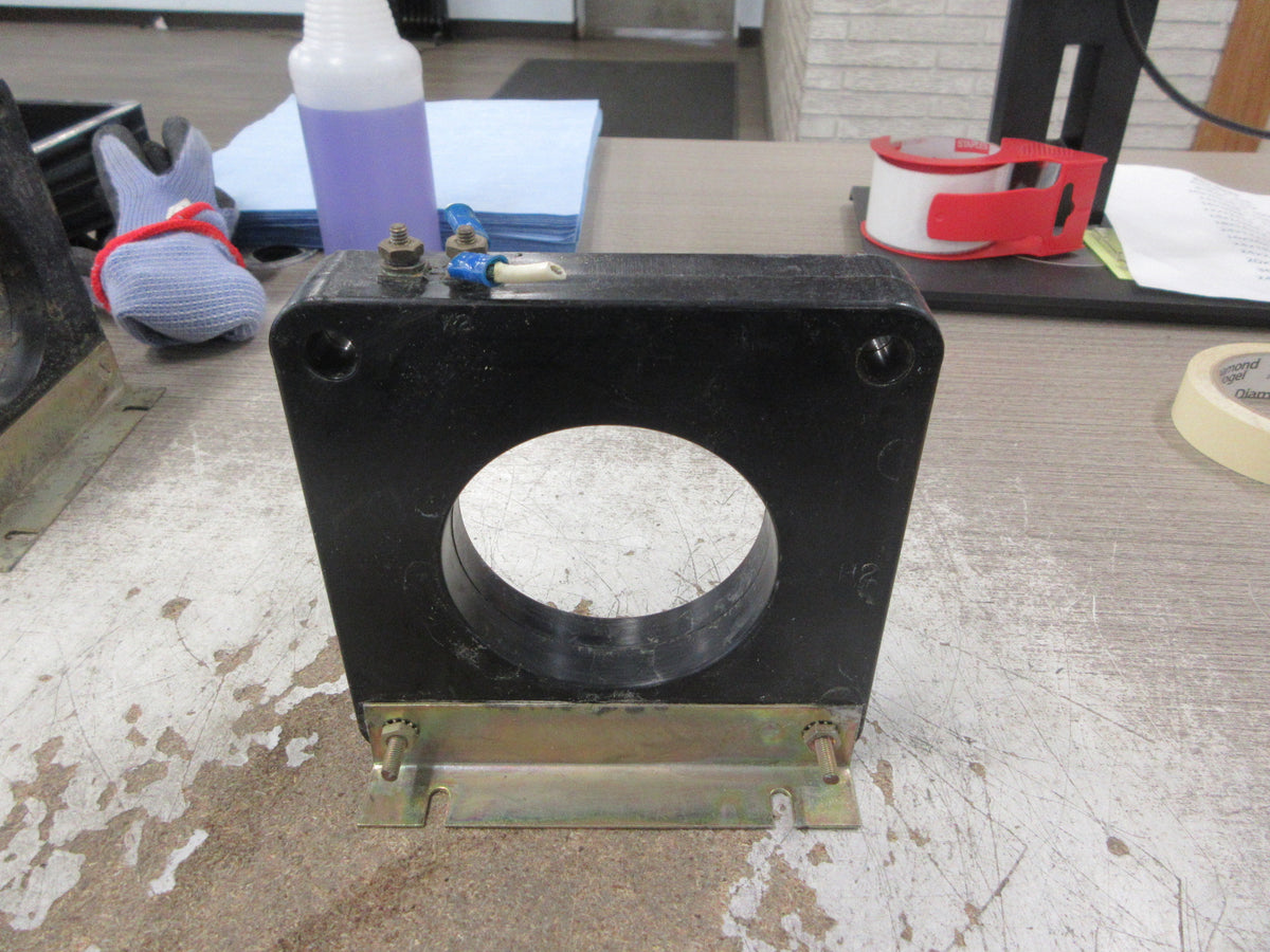 Kato Current Transformer 858-40568-80 Ratio 1500:5A Used