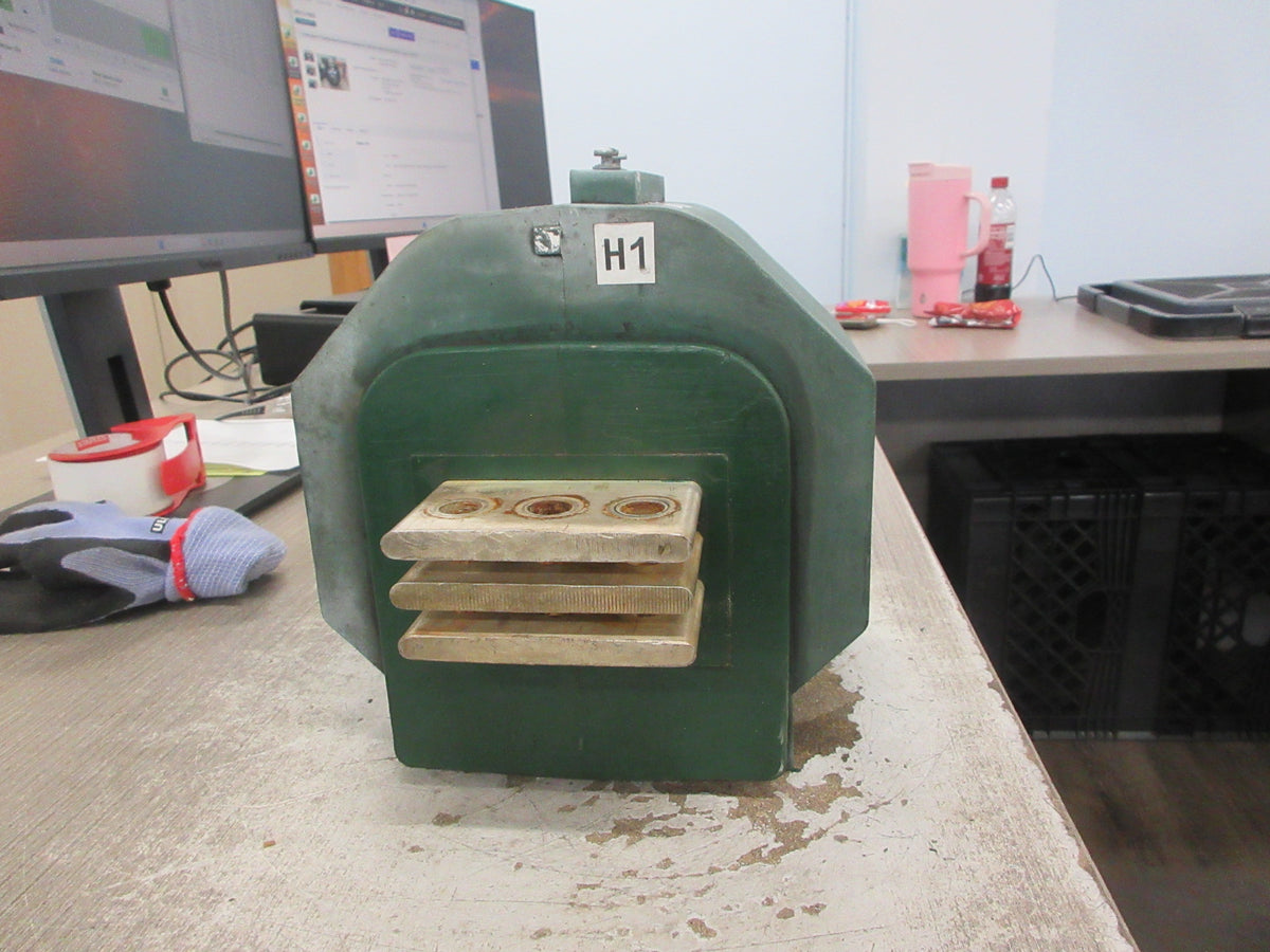 Allis Chalmers Current Transformer 60-300-033-301 Ratio 3000:5A 15KV Used