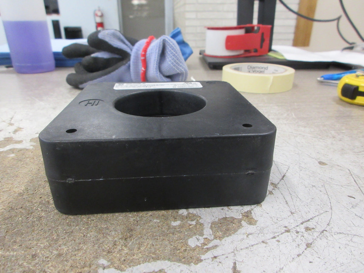 Square D Current Transformer 74R-601-002 Ratio 600:1A 600V 50-400Hz Used