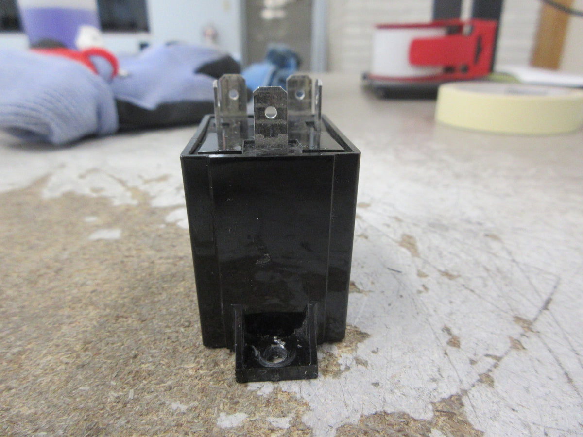 ESSEX Relay 134-20103-301U 24V Coil 18A 277V Used
