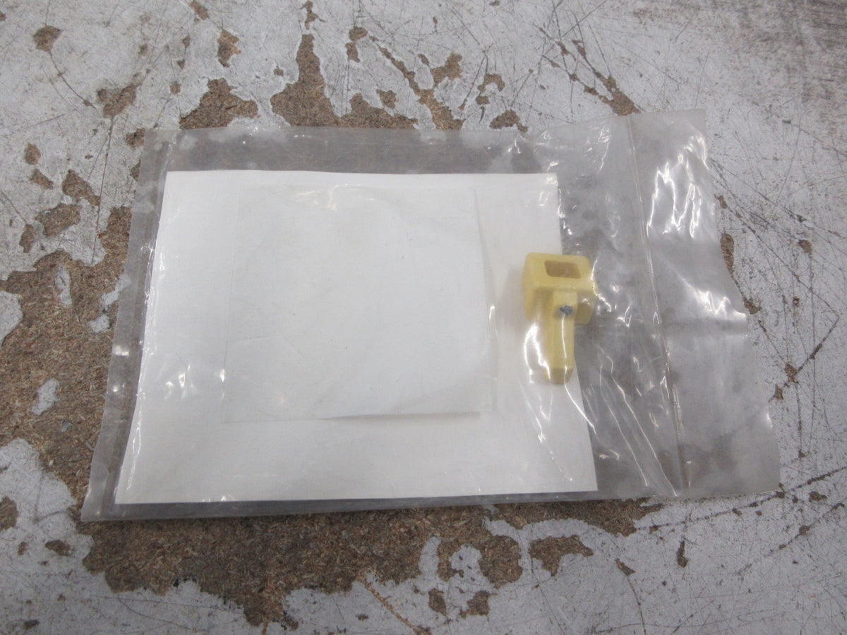 Westinghouse Handle Block LKD1 Ser. C Style #: 4210B80G01 *No Box* New Surplus