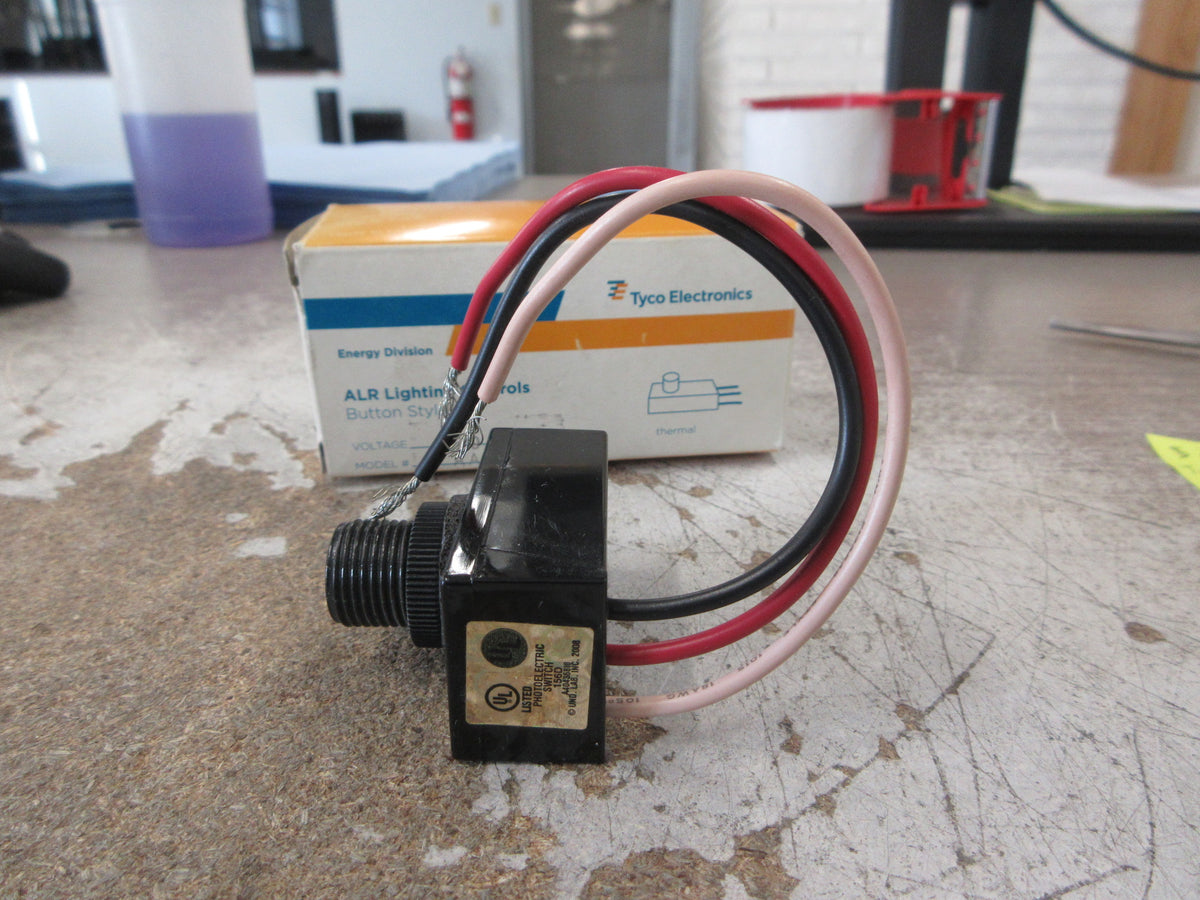 Tyco Electronics ALR Lighting Control AA-105 120VAC Button Style New Surplus