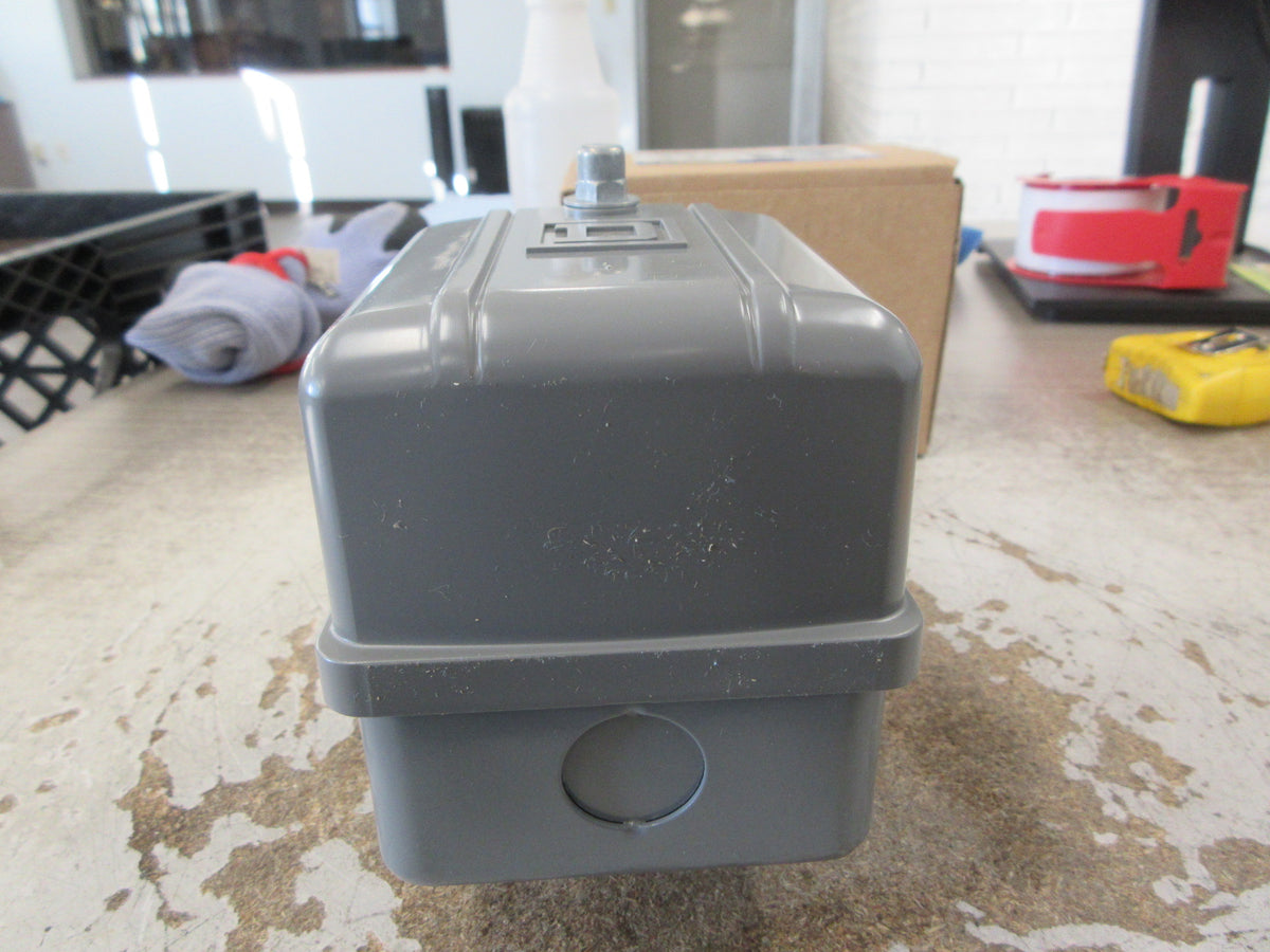 Square D Pumptrol Pressure Switch 9013GHG2J30 Ser. C On: 80 PSI New Surplus